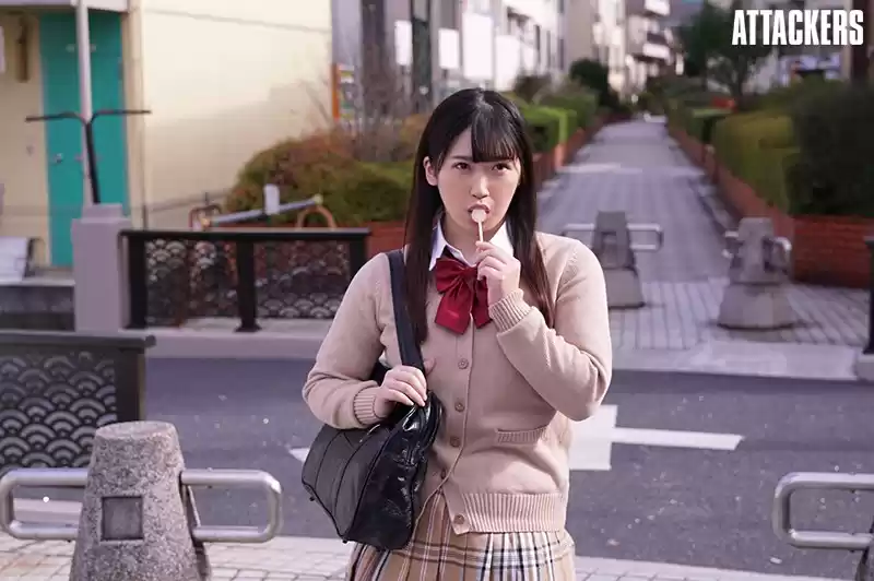 中年オヤジの家に監禁された家出少女 美園和花