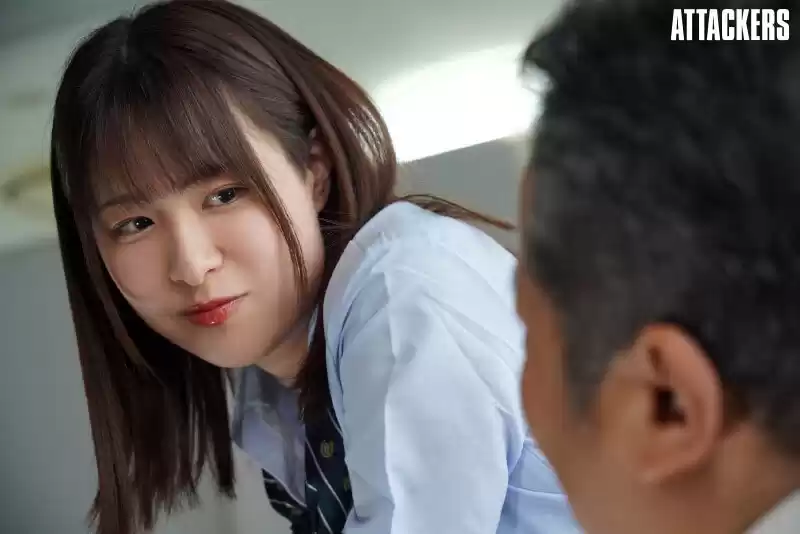 悪戯に教師を挑発する生徒のひかりをホテルに閉じ込めて膣内から溢れ出るほど何度も中出ししてやった。 二宮ひかり