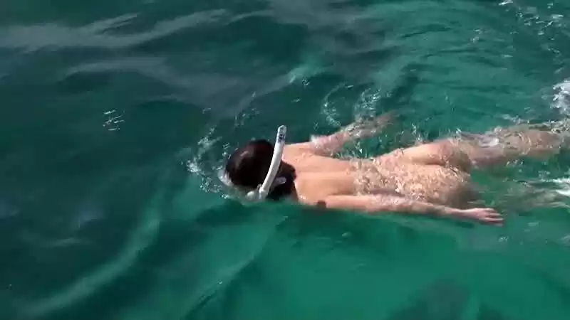 変態マリンスポーツ ネイキッドスキューバー 水野朝陽