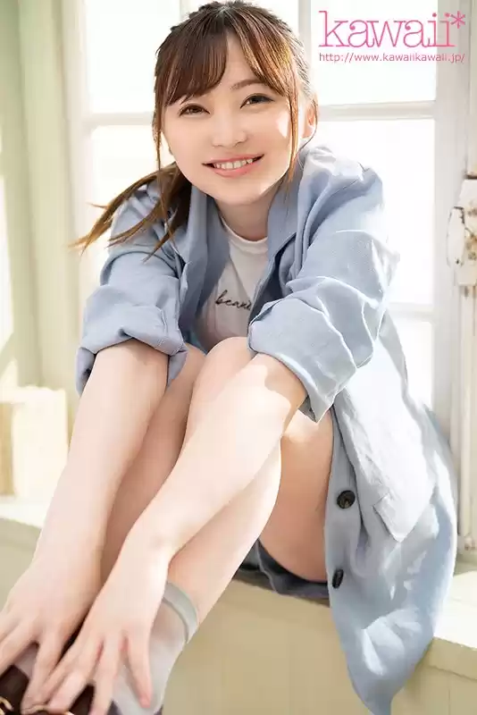 AVはセックス講習！？上手くなりたい…活きの良いマグロになりたい！？炸裂笑顔が可愛い19歳の不思議ちゃん‘緑家れん’AVdebut！ドキュメント