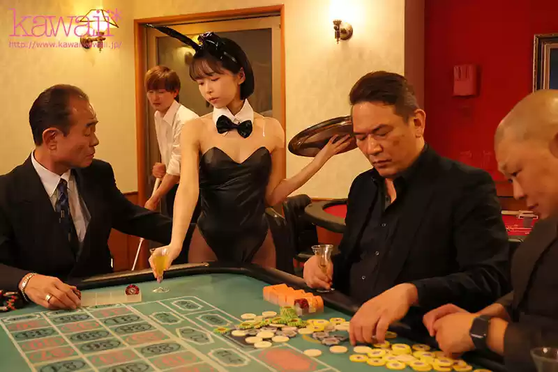 身代わり肉奴● 僕の借金のせいで売り飛ばされ闇金男たちにハメられた彼女は、いつしかアダルトビデオ出演で…稼がされる ひなたなつ