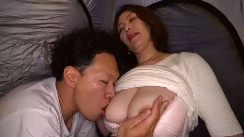 キャンピングカーでエッチしようよ！5 翔田千里