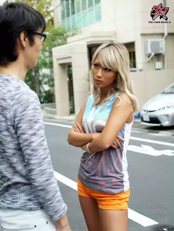 地元で有名なカリスマ黒ギャルが僕を守る為DQNな先輩に喧嘩を売ったら寝取られていた AIKA