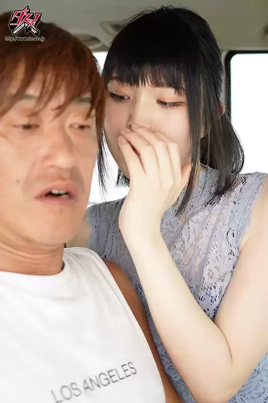 テントに忍び込み、男を食べる。可愛い同僚は痴女ニューハーフ 朝比奈なつ