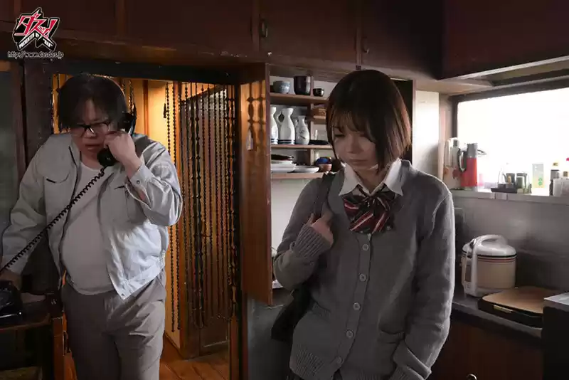 お母さんの借金で…毎日15時になると110kg巨漢男がやってきて圧迫マンモスピストンで私を種付け拷姦し続けます。 市井結夏
