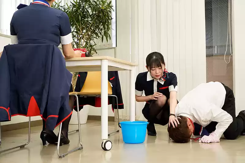性格は最悪だけど身体は最高。男の僕にだけ厳しい美脚女上司CAをホテルに監禁してメス犬化するまで媚薬漬けキメセク調教（逆恨み）森日向子