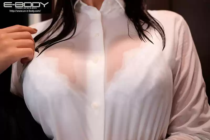 残業中に大雨で帰れなくなり世話焼きな同僚宅に泊まることに… 濡れた美巨乳と無防備なパジャマ姿に興奮した僕は嫁がいるのに朝まで何度も不倫中出し 莉々はるか