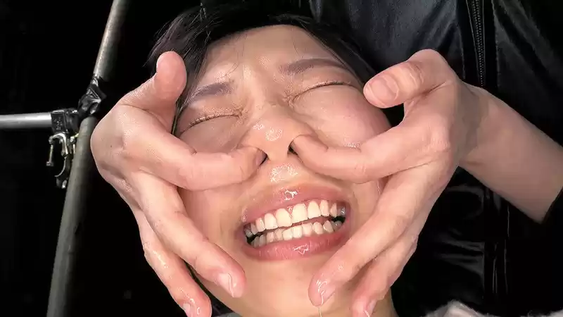 ベロ腹擦り付け美鼻舐めレズ
