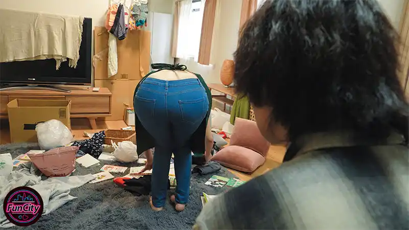 四つん這いで無自覚にデカ尻挑発してくるパート家政婦 ドジっ子すぎる土下座尻に即ハメしたら… 弥生みづき