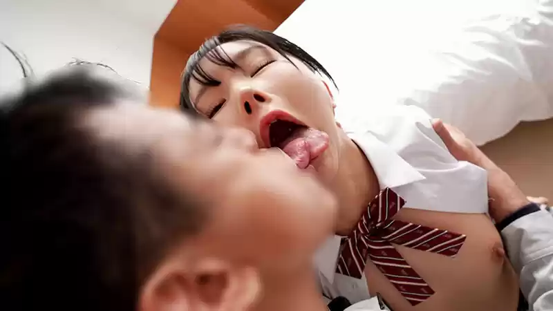乳首こねくり失禁 チクニーを見つかった敏感乳首J系が 大量失禁お漏らしイキしてアヘ堕ち… 由良かな