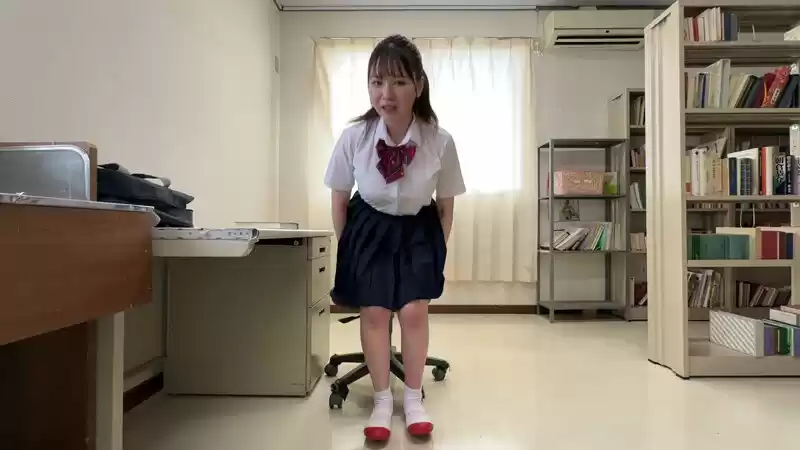 【アヘ顔炸裂!白目もカワイイ!ひまりちゃん】放課後に自撮り露出する優等生J系を見つけたので… 小坂ひまり