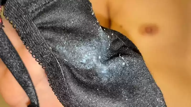 染みパンオナニー投稿 涼花くるみ
