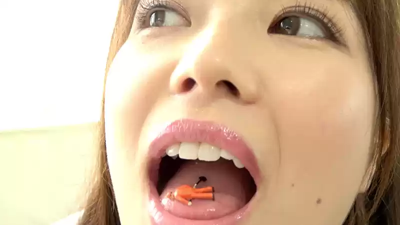 巨大女フェチ ～ツバベロ責め＆手コキプレイ～ 宮沢ちはる