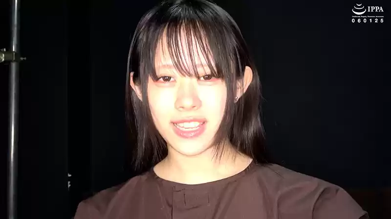 【激レア】「超貴重な口内・歯・のどちんこ観察＆小魚咀嚼巨大女プレイ！」甘井くるみ