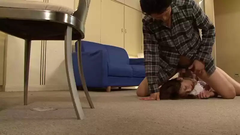 【ムリ遣り】高飛車な美人ママの苦痛で嫌がる顔が見たい 翔田千里