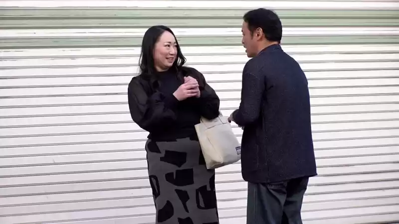 寂れた商店街で買い物途中のふくよかな肉体の奥様をナンパ！久しぶりのナンパで平凡な生活にピリオド！？ひと時の刺激に乱れる素人熟女！