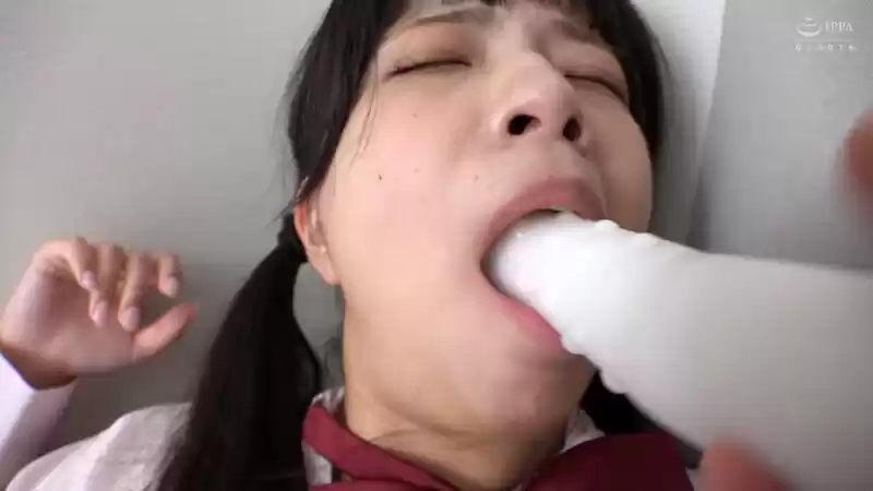 クソ生意気なメスガキ巨乳イカセ チ○ポビンタ＆ハードピストンで泣きながら絶頂 【個人撮影】ハミ毛・イラマチオ・スパンキング ゆら 皐月ゆら