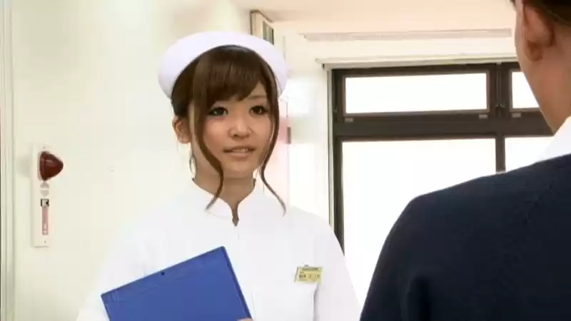 生ハメ＆中出しにも対応してくれる早漏治療クリニックに美人研修生がやって来た！ 柏木エリカ