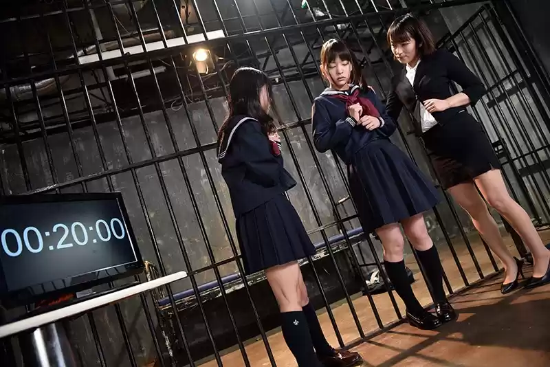 【VR】脱出ゲームVR 【高画質＆エンディング選択】僕は監禁され身動きができない状況で制限時間内に制服美少女と中出ししないと脱出できないVR