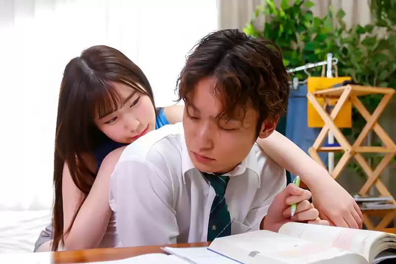「もうウチら大人なんだからちょっとエッチな事しない？」ボクとエッチしたがる幼馴染が大胆過ぎる胸チラパンチラで強引に誘惑してくる！強がって興味がないフリしていたが、あまりにもエッチな誘惑に… 沙月恵奈