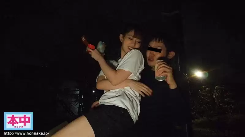ターゲットはサラリーマン！いきなり目の前に美谷朱里が現れてキミの家行っていい？と言われたらアナタはどうしますか？？ 今日は朝まで一晩中、キミの自宅でずーっとお嫁さん気分で中出しセックスしてあげる