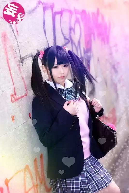 SNSで自撮り写真を載せまくる 膣キュンJKとオフパコ性交！！ 媚薬漬けにしてイキ潮連発AV出演 あず希ちゃん