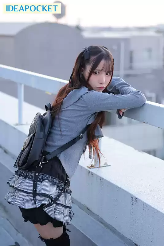 【VR】被害妄想、共依存、予測不能な感情のアップダウン… 危険、ヤバイ、めんどうくさい リスクしかないのに抱きたいと思わせる ビジュ最強メンヘラ地雷女の究極形態が 目の前にいる佐々木さき