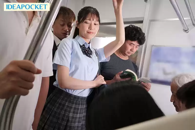 助けてが言えない押し弱清楚な女子●生だと思っていたら…見た目からは想像つかない淫乱なイキっぷりに俺は興奮し何度も痴●を犯してしまった… 愛才りあ