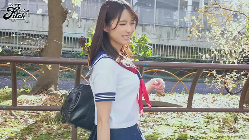 Gカップ制服美少女の卑猥な援交教育 学校を抜け出しおじさんに教えて貰う生々しい大人の性交 伊織羽音