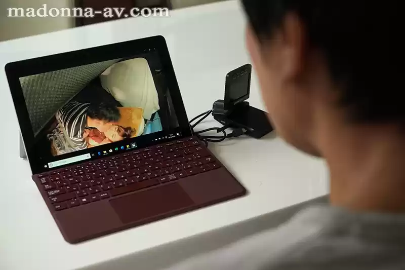 車中泊NTR ―社員旅行の帰り道、ドライブレコーダーに記録された汗だく中出し映像― 栗栖みなみ
