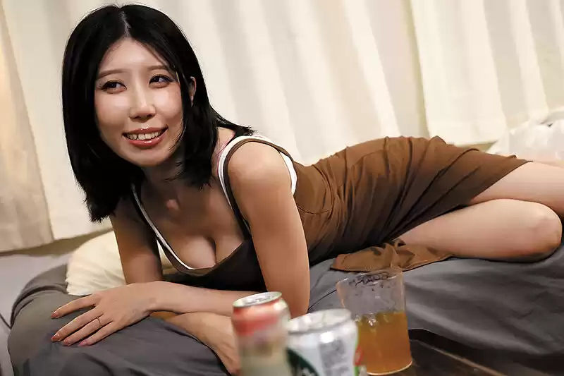 夫婦喧嘩で家出してきた兄嫁に誘惑され朝から晩まで中出しセックス 谷あづさ