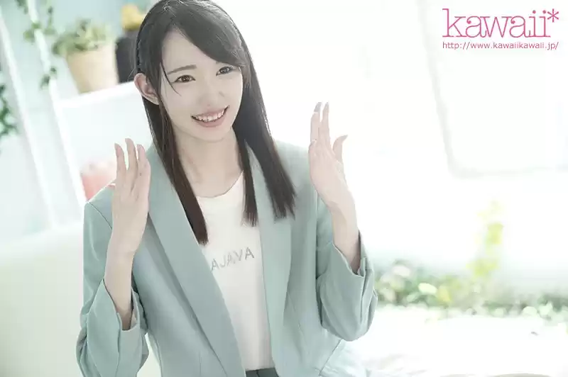ゆめるん♪の素顔！はにかみスマイルと絶頂の初ベスト！！ 琴石ゆめる