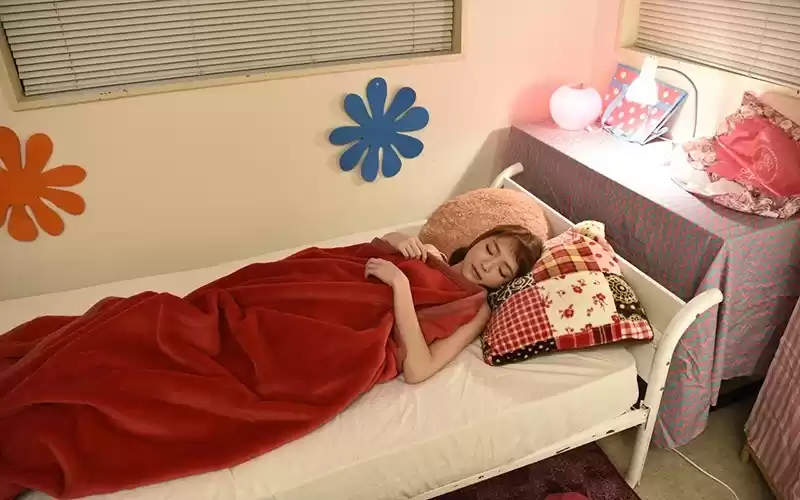 【VR】美尻が寝てる間に… 涼川絢音