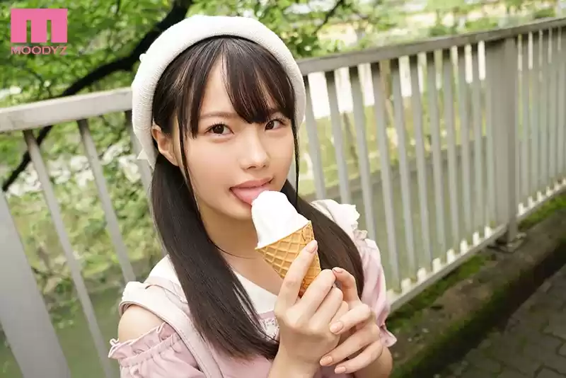 初めての彼女がまさかの15歳年下でエロわがまま！！ デート中いつでもどこでも即尺即ハメおねだりされて振り回されてイクイク！！ 松本いちか