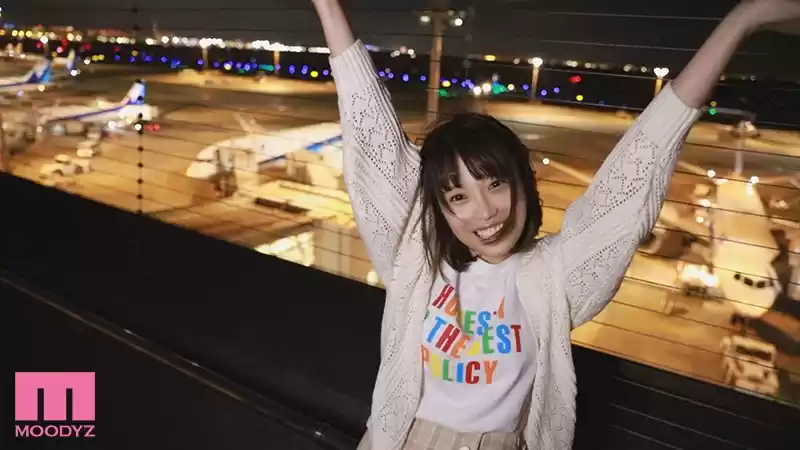 新人19歳超やんちゃな博多っ娘♪性格は中●生並みに無邪気なのにチ○ポがバカになる程高速杭打ち騎乗位が上手すぎて緊急上京即AVデビュー 松井さあや