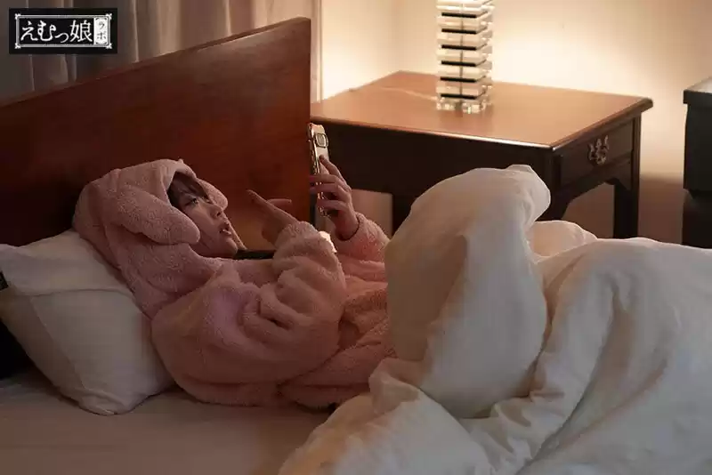 朝から晩までノンストップ24時間イラマチオ！二葉エマin喉奥破壊モンスターハウス