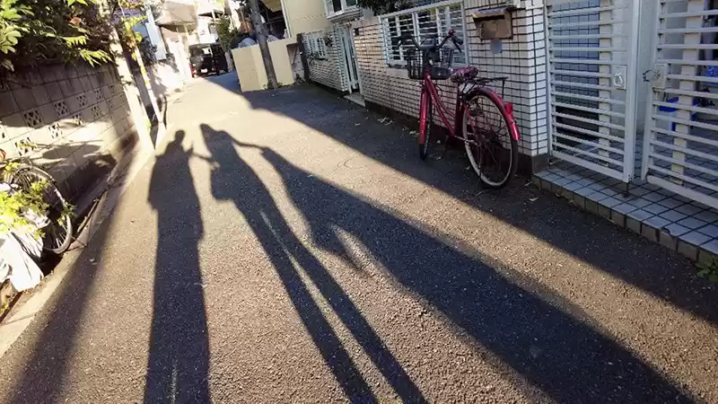 空に溶ける夕陽を背に、僕はひたすら新村あかりに犯●れ続けたかった。