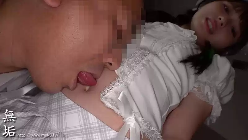 私、頑張って売れたいですっ♪ 人気者になりたいアイドル美少女が、明るく笑顔で内緒のオフパコ枕営業 咲月ひな