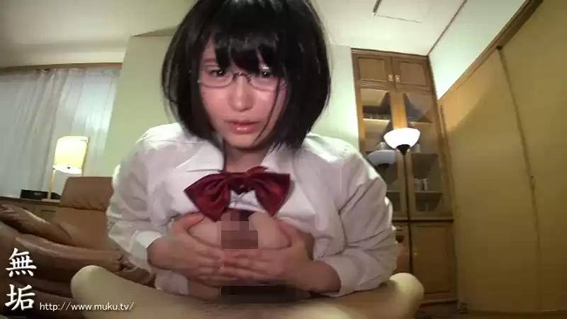 僕のことが大好きすぎるメガネ委員長の妹に一日中イタズラしまくり最高のたっぷり中出し。 浅田結梨