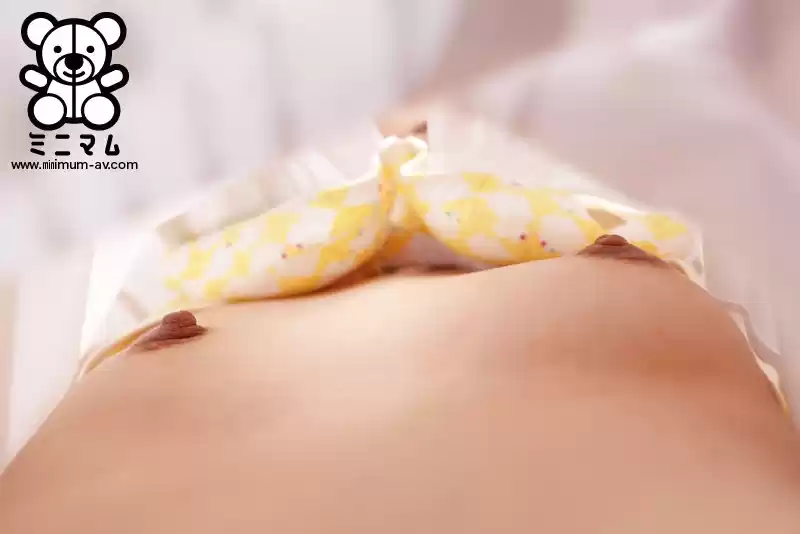 ド貧乳サスペンダー。 Aカップ 琴羽雫