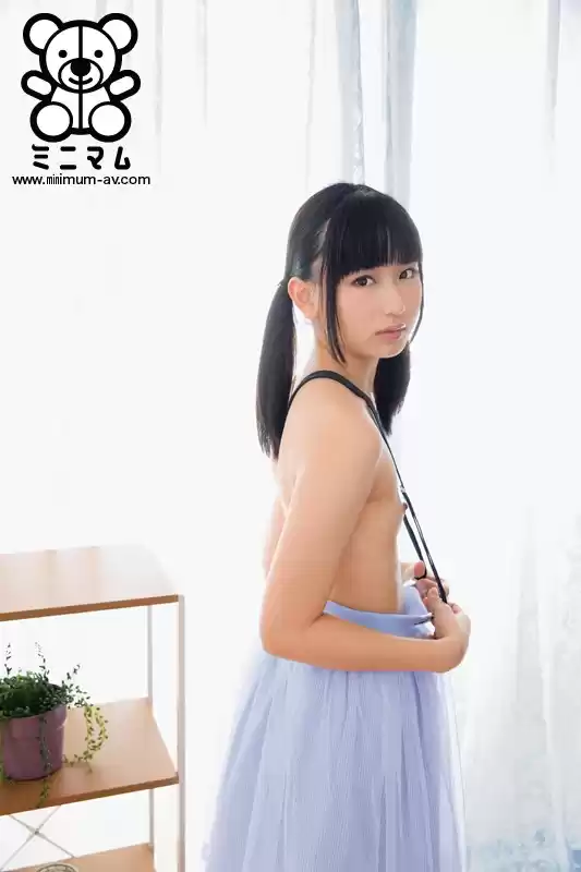 ド貧乳サスペンダー。 Aカップ 琴羽雫