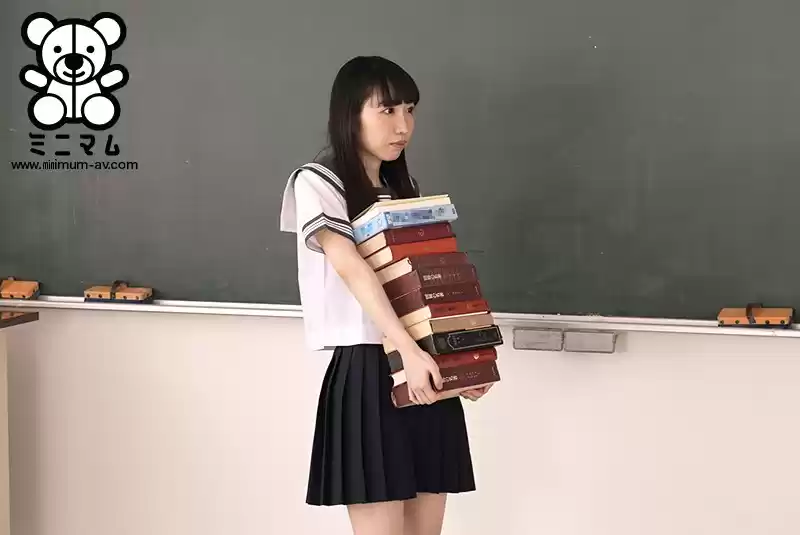 クラスに一人はいる。いいなりスクセラ掃除当番。（白板） 白咲あいら