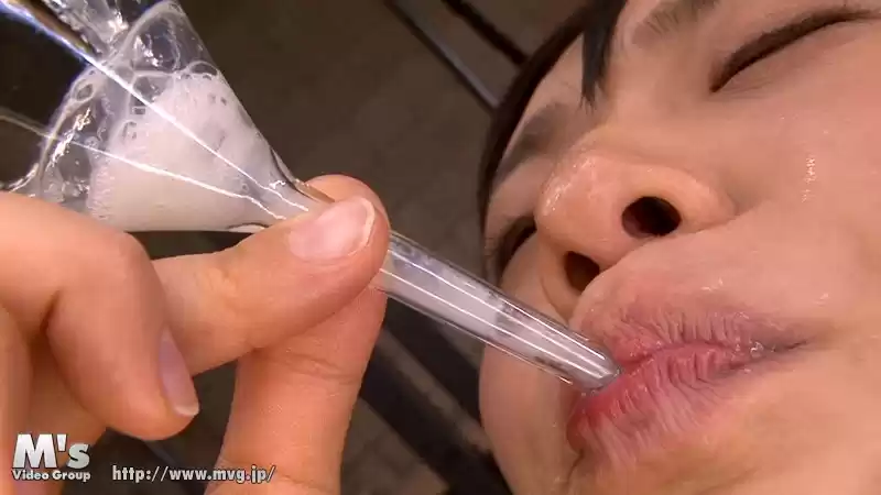 女子校生 精飲Mペット つくし