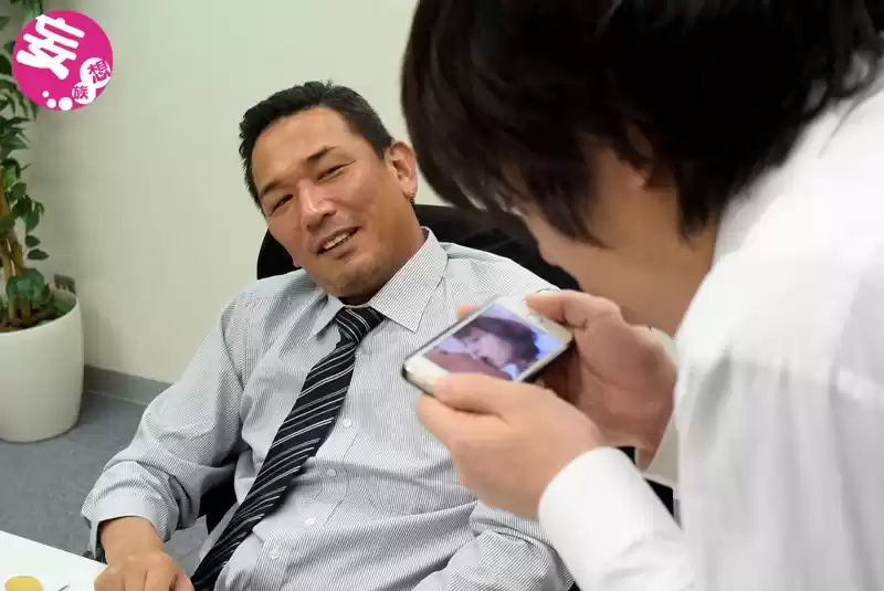 僕のねとられ話しを聞いてほしい ブラック企業でセクハラ巨根上司に寝盗られた経理妻 涼川絢音
