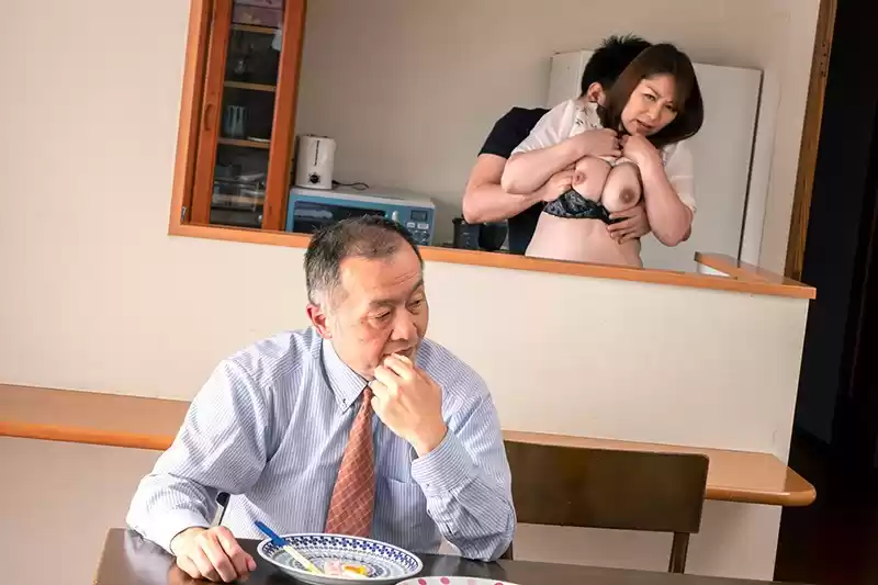 令和日本近親相姦NTR ひきこもり息子（28）とやさしすぎた母（50） 翔田千里