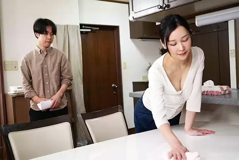 親戚の結婚式…ドレスで着飾った義母に異常に欲情してしまって…背徳の相部屋デカチン母子相姦 芦名ほのか