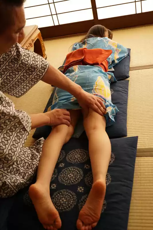 ねとられの宿 初々しい妻の体に群がる男達にいきり勃つ他人棒を次々と共有され汚されてしまいました… 長瀬麻美