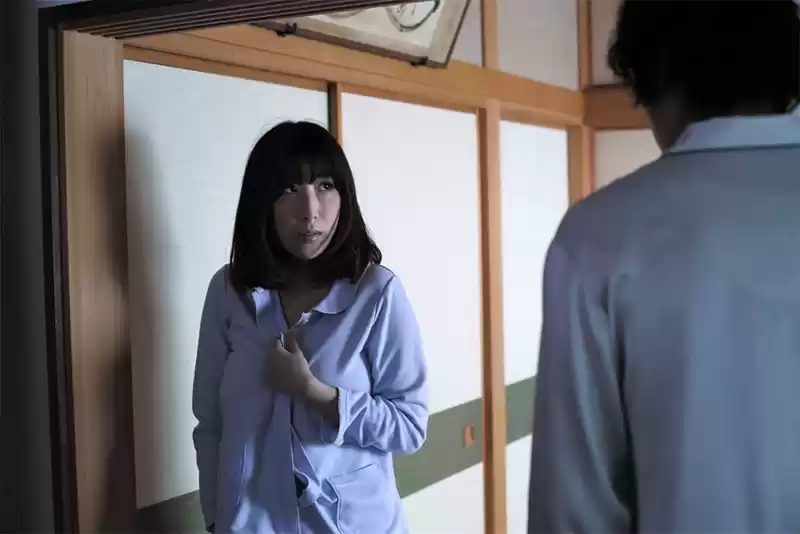 人妻 リナ 自慢の妻を抱いてください。 彩奈リナ