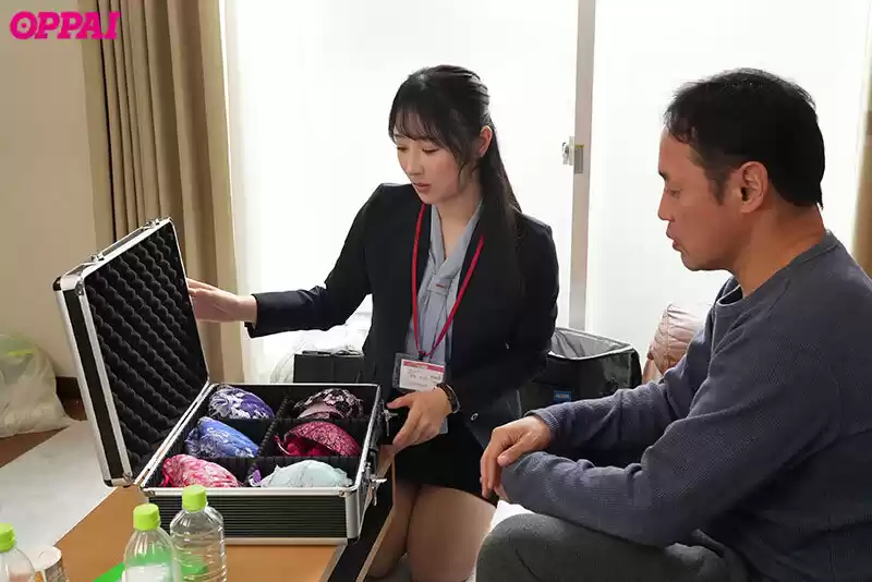 妻に逃げられたワシの家にやってきたレディース下着の巨乳訪問販売員に…八つ当たりレ×プ卑猥ランジェリー調教 小野坂ゆいか