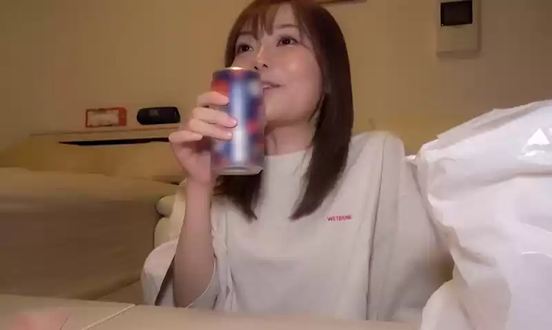 中出し部屋呑みドキュメント こんなに美人に中出しいいんですか？ 香坂たえ